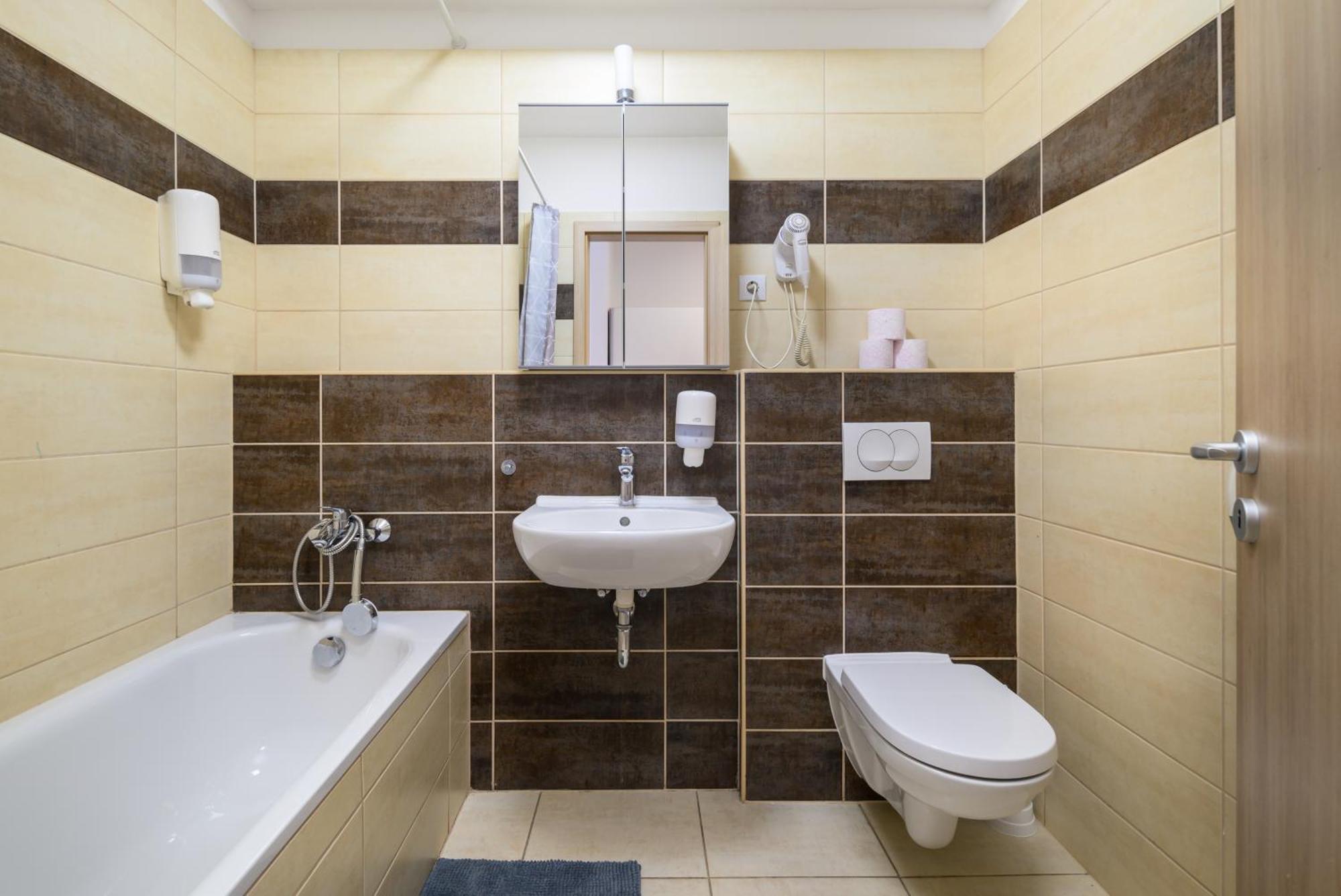 Atrium Residence Deluxe Suite-Free Parking Garage Same Building Βουδαπέστη Εξωτερικό φωτογραφία